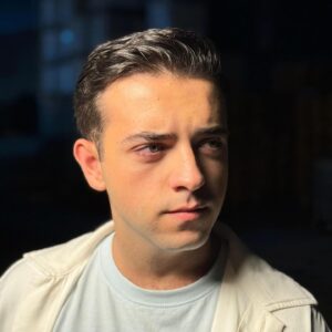 Berat Efe Parlar Instagram - @ozguremreofficial  abimin kamerasından #cinema #movie