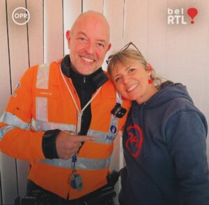 Bérénice Bourgueil Instagram - On se connaît depuis très longtemps !
Et depuis le début de Opération Pièces Rouges, @bcaroy a toujours été présent et nous a toujours soutenu ! Merci à lui, à ses collègues, ses amis bikers et son gros…..cube 😜