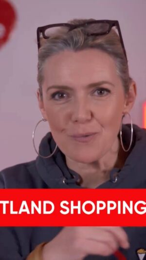 Bérénice Bourgueil Instagram - C’est parti pour la saison 4 d’@oprouges!
On vous attend dès ce samedi pour la récolte de vos pièces ! @oprouges @belrtl @leonlebouchon @televieofficiel merciiiii spécial à @sandrine_dans  et @julienlapraille
