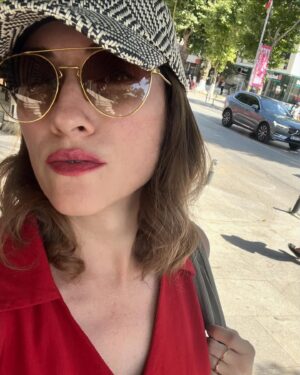 Berfu Öngören Instagram - Yeni saçlar 🅱️🍎🐞
@sertac_kolay  eline sağlık, ben daha anlatıyordum sen rengi tutturdun bile 👍🏼✌🏼