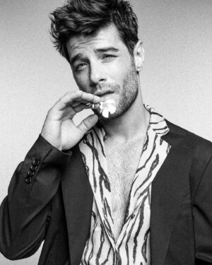 Berk Cankat Instagram - @lofficielhommesturkiye ✌🏻

Genel Yayın Yönetmeni: @baglankeskin 
Röportaj: @salihdevrim 
Fotoğraf: @jiyankizilboga 
Moda Editörü: @ilhandalaklioglu 
Saç: @mutluahmet.sinan 
Makyaj: @mustafaisikk_ 

🤍 @meltemkaraata @weactco @ayca_sarica