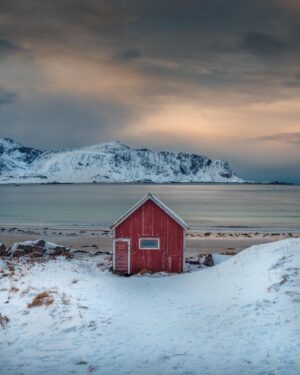 Berk Hakman Instagram - evde kal/stay at home 3

15/02/2020 
#staysafestayhome #evdekal #stayathome #stayhome  #norway #norveç #Norge #lofotenislands #sakrisøy #reine #photography #travelphotography #streetphotography  #canonphotography #house #north #foto #nordland #ramberg #nationaldestinations #visitnorway #visitlofoten #lofotenhighlights #northernnorway #norwaynature #nordicnorway #ilovenorway #ig_norway #highlightsnorway #ramberg