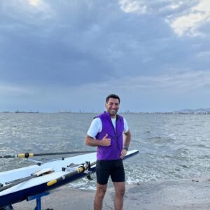 Berkay Ateş Instagram - İlk defa yurtdışında kürek çekme fırsatı buldum. Ne kadar dalgalı bir deniz olsa da harika bir deneyim oldu benim için. Ayrıca İstanbul denizinin gözünü seveyim:)
@modakurekkulubu 💜

Bu güzel süreç için @gurpinarulas ve @isilgunduz ‘e çok teşekkür ederim🤍

Ve beni çok güzel ağırlayan, harika bir antrenman yaptıran,
Nikos, Giannis, Alex ve Danos’a da çok teşekkürler🤍

•

And who hosted me very nicely and made me have a great training,
Many thanks to Nikos, Giannis, Alex and Danos🤍 

Ευχαριστώ
@coastal_rowing_thessaloniki