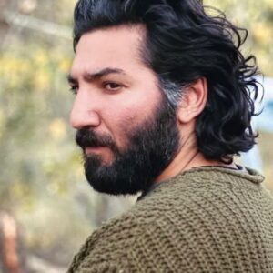 Berkay Ateş Instagram - İshak. 
Karanlık Gece.
Şimdi Netflix’te!