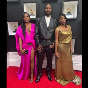 Bernard Harvey Instagram - What a night!! 
#grammys2022 

Styled by @avarylauren