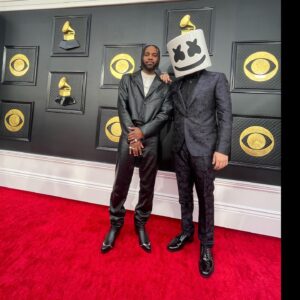 Bernard Harvey Instagram - What a night!! 
#grammys2022 

Styled by @avarylauren