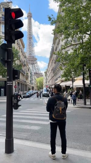 Bernardo Sousa Instagram - Pelos olhos dela em #Paris ❤️