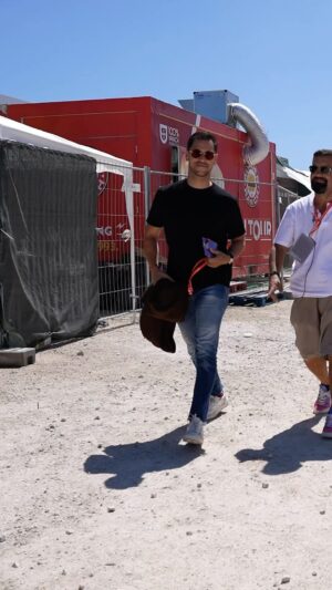 Bernardo Sousa Instagram - Começou o Rock in Rio Lisboa, é claro que tinha de ser com o @piscapisca.pt na roda gigante 😬❤️