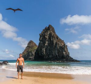Bernardo Velasco Instagram - Pq ha um ano eu estava la e quero voltar em breve! 
#tbt #noronha
