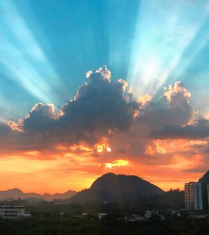 Bernardo Velasco Instagram - pela minha varanda. 
.
.
.
#sunset #sunsetphotography #sunsetlovers #sunsets #sunsetlover #pordosol #instagood