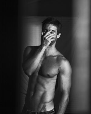 Bernardo Velasco Instagram - Gostam mais de qual cor?! 
Retratos por @joaopteles 
Set/19
•
•
•
•

#photography #photo #foto #fotografia #foto