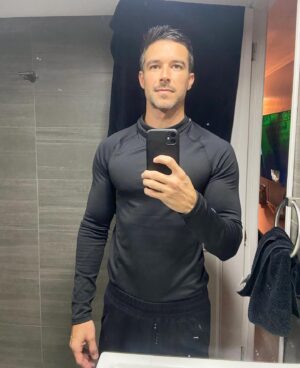 Bernardo Velasco Instagram - Dump 🇨🇱⛄️❄️🏂