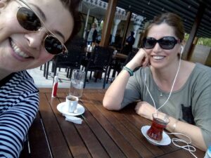 Berrin Arısoy Instagram - #kahvekeyfi #gunesligunler #dostluk