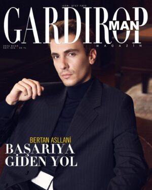 Bertan Asllani Instagram - Göz alıcı performansları, derin karakter analizleri ve izleyicileri kendine çeken farklı rolleriyle tanınan, duygusal derinliği ve sahne enerjisiyle dikkat çeken sevilen oyuncu, karşınızda! Kendini ifade etme biçimi olarak oyunculuğu benimseyen, olumlu bakış açısı ve içsel güç ile adından söz ettiren Bertan Asllani ile keyifli ve samimi bir sohbet gerçekleştirdik. Gelin birlikte bakalım.

Gardırop Man yeni sayısıyla tüm dijital platformlarda. ✨
@bertanasllani @gardiropmagazin

#bertanasllani
Yayınlar Direktörü: @gulay_ozdemir 
Genel Yayın Yönetmeni: @caglakucukdereli 
Fotoğraflar: @nadirozkan 
Video: @unalavcii
Styling: @sedassolmaz 
Saç ve Makyaj: @filizsekers
Kurumsal İletişim: @mine.gunduz
Marka İletişimi: @yoncayalki
Mekan: @barceloistanbul
Teşekkürler @abdullahbulutmanagement @basakgunesberk @ayhanbaykall