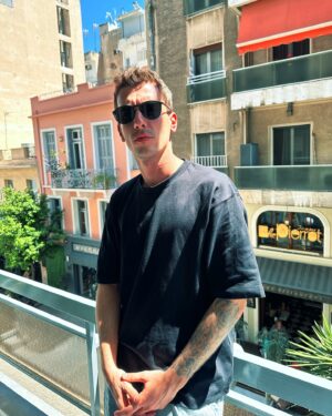 Bertan Asllani Instagram - Γεια σου!