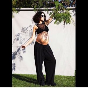 Beste Bereket Instagram - 3 yıl öncesiymiş 🤰 👶🏻 ❤️ foto @serdaronal  #tb #36weekspregnant