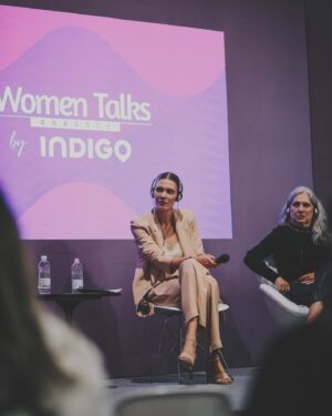 Betina Schmidt Instagram - Day 1 de um Congresso muito especial e preparado com todo carinho pela @abrasceoficial 🤍 

É uma honra poder fazer parte desse projeto inovador, agregador & incentivador do @groupindigobrasil mediando conversas importantes & necessárias com mulheres incríveis! 

Amanhã tem mais Women Talks na @expocenternorte 

ph @marinhero 
look @charthoficial @luziafazzollibrand 
pr @wow_connect 
agency @beyoumgmt