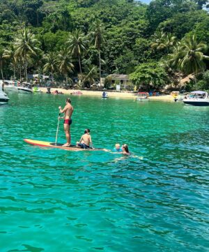 Betina Schmidt Instagram - angra’s love dump 🐠☀️