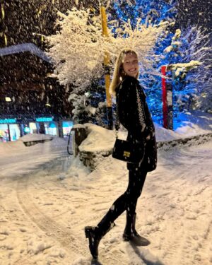 Betina Schmidt Instagram - snow days ❄️🤍