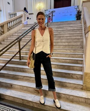 Betina Schmidt Instagram - Dia de prestigiar um evento especial no RJ #elainspira @elaoglobo 
o evento trouxe ícones inspiracionais &  agregadores junto à mulheres e lideres de várias gerações. Saí realmente impressionada! 
Obrigada pelo convite e parabéns pelo evento maravilhoso. #elaoglobo