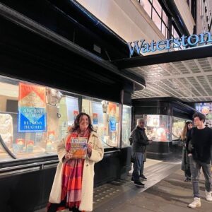 Bettany Hughes Instagram - Good morning! Thank you so much #Waterstones #BBC #History history-lovers for being so supportive of the #SevenWonders book. All v happy surprises! 🙏🎉❤️