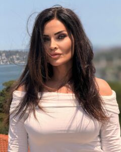 Actress Betül Şahin HD Instagram Photos and Wallpapers June 2024