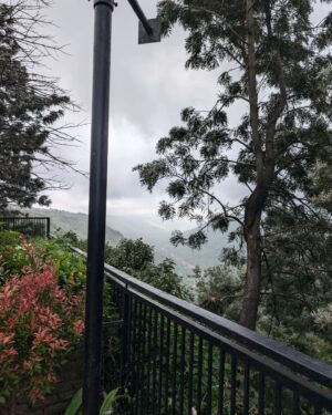 Bhagyashree Limaye Instagram - How will I not be happy? It's goddamn monsoon!! 🌧️
#seasonoflove