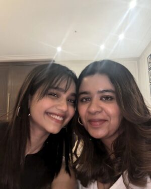 Bhagyashree Limaye Instagram - Hai Jamalo Hai Jamalo 🫶💃
#Munjya 😈