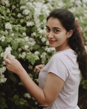 Bhama Arun Instagram - Plant dreams, grow miracles. 

Pc: @vishnu_whiteramp