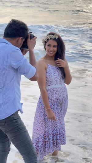 Bhama Arun Instagram - @bhama.arun 
#covershoot #manorama #arogyam #magazine #syambabu