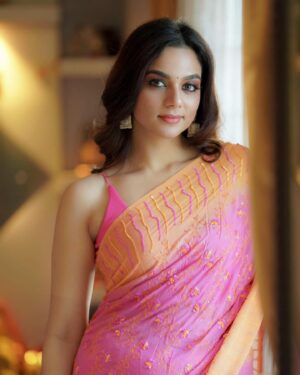 Bhavya Trikha Instagram - Saree glam with a touch of Barbie charm 💖
.

Photographer - @camerasenthil
Makeup - @elegant_bridalstudio
@pro_velu
Shoot Organized by @rrajeshananda