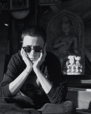 Bhumibhat Thavornsiri Instagram - Greetings from bkk , Inferno is here and theres nothing we can do about it dear 😩

@rayban 
#rayban