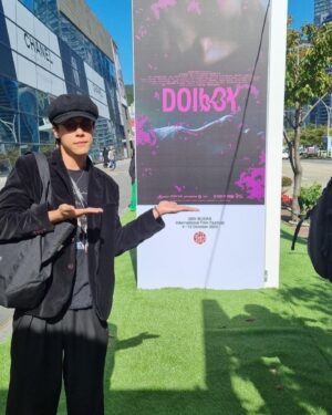 Bhumibhat Thavornsiri Instagram - Doi boy live in Busan 2023 # 1
