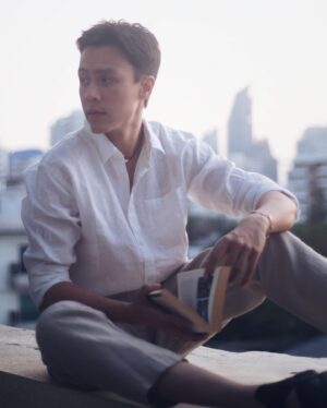 Bhumibhat Thavornsiri Instagram - finally some good reason to get back into collar 

new hemp collection from @muji_thailand now available in store 🍃

#muji 
#mujithailand
#mujihempcollection