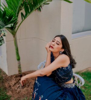 Bhumika Barot Instagram - Never had an “oouch” moment…
Wearing a lahenga though 💙