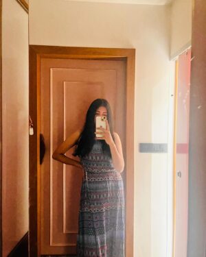Bhumika Barot Instagram - come alive today 🪞 
&
Lively up yourself