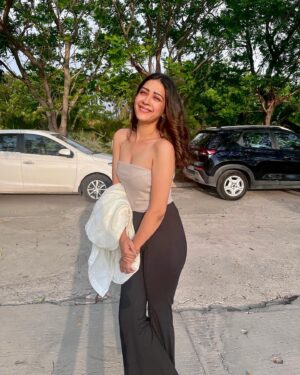 Bhumika Barot Instagram - Weekend gateway 🌴