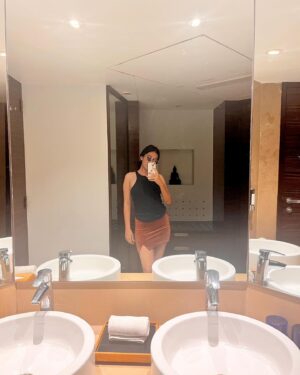 Bhumika Barot Instagram - come alive today 🪞 
&
Lively up yourself