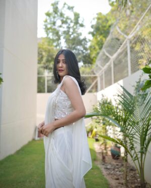 Bhumika Barot Instagram - चांदनी 🤍