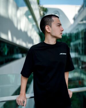 Bhuripat Vejvongsatechavat Instagram - ต้อนรับเทศกาลตรุษจีนด้วย Collection สุดพิเศษ JUSTHYPE CNY Oversize Tee มาพร้อมกราฟฟิค ลายมังกรเสริมความเฮง ความปังตลอดทั้งปี 🎉🎊😂😍🙏