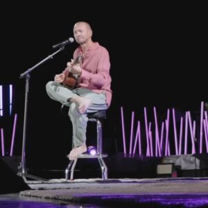 Biagio Antonacci Instagram - Che sballo Roma ❤️

Grazie a @tananaimusica e @sonogiorgiopoi per aver condiviso il palco con me per alcuni brani... stasera si replica! 🚀 

#FUNZIONASOLOSESTIAMOINSIEME