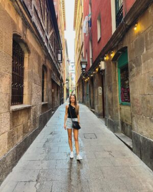 Bianca Bradey Instagram - Bilbao 🤎