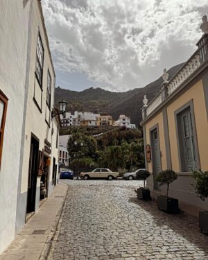 Bianca Bradey Instagram - More wanderings in old towns 🌺
