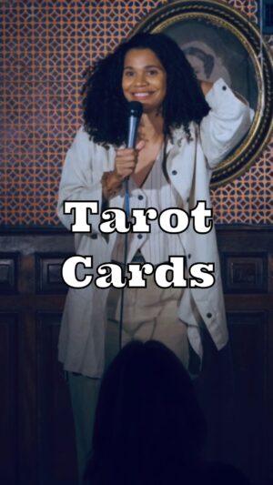 Bianca Cristovao Instagram - #tarot #tarotcards #standup #comedy #psychic