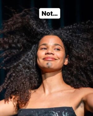 Bianca Cristovao Instagram - Yeah, so no one told me about the 💩 on my face and that’s why I have trust issues!

Still @spendthenightcomedy with @stacycay is everything 🙌🏾❤️🤣🧝🏾‍♀️
#relax #relate