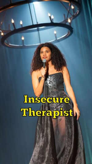 Bianca Cristovao Instagram - Doing comedy without bottoms and looking like Maleficent. Only for @spendthenightcomedy 
Thank you @stacycay for this great time 🙌🏾
#standup #therapistsofinstagram #toxicrelationships #comedyreels