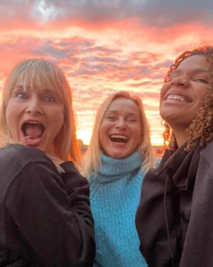 Bianca Cristovao Instagram - The joke about my mom actually came out on her birthday 🎂 she is the most hilarious person ever so she loved it. 
It’s a big birthday week of these two incredible sisters (mu mom and my auntie)who’ve always been there for me since I was born ❤️🙌🏾 love always 

First pic credit @lucietheluce 🙏🏾