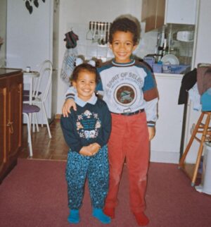 Bianca Cristovao Instagram - My mom sent me these today. Not much changed. 
Furt stylovi🤟🏾 #siblings