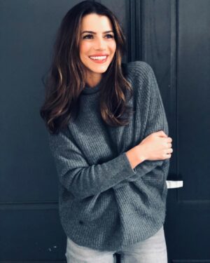 Bianca Haase Instagram - Cashmere outside.