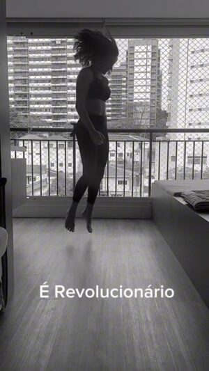 Bianca Muller Instagram - Estar em seu próprio corpo é uma revolução.
Aceitar cada parte renegada. 
Integrar todas as faces, qualidades e defeitos.
Mover-se livremente para fluir com o feminino que transborda.
Honrar o masculino. 
Acolhe-lo e chama-lo pra dançar. 
Celebrar a existência do corpo. 
Celebrar o que é estar vivo pra além dos perrengues. 
Chorar quando preciso. 
Gritar, se necessário. 
Amar a todo tempo.
E se mover sempre….
Porque viver é isso!
Estar em seu próprio corpo é uma revolução. 

#movimento #cura #liberdade #yinyang #integração #corpolivre